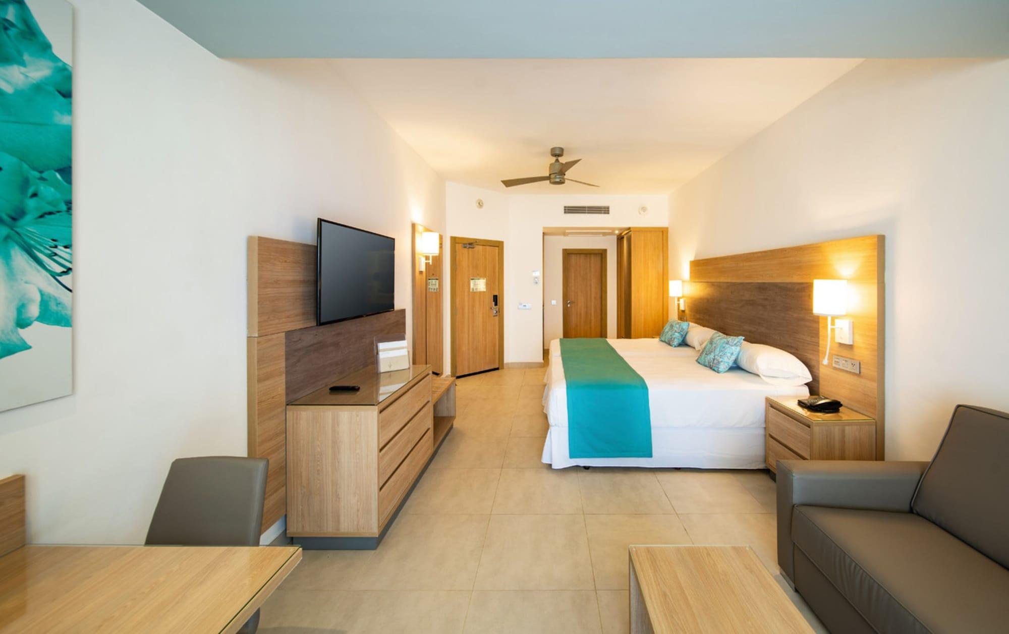 נגריל Riu Palace Tropical Bay מראה חיצוני תמונה